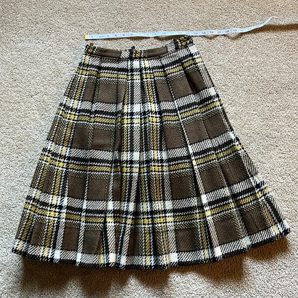 Vintage plaid warm wool skirt - great for Fall!